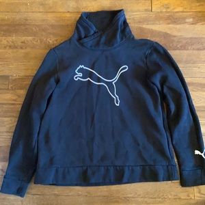 Women’s puma blk with white pony sweatshirt XL!